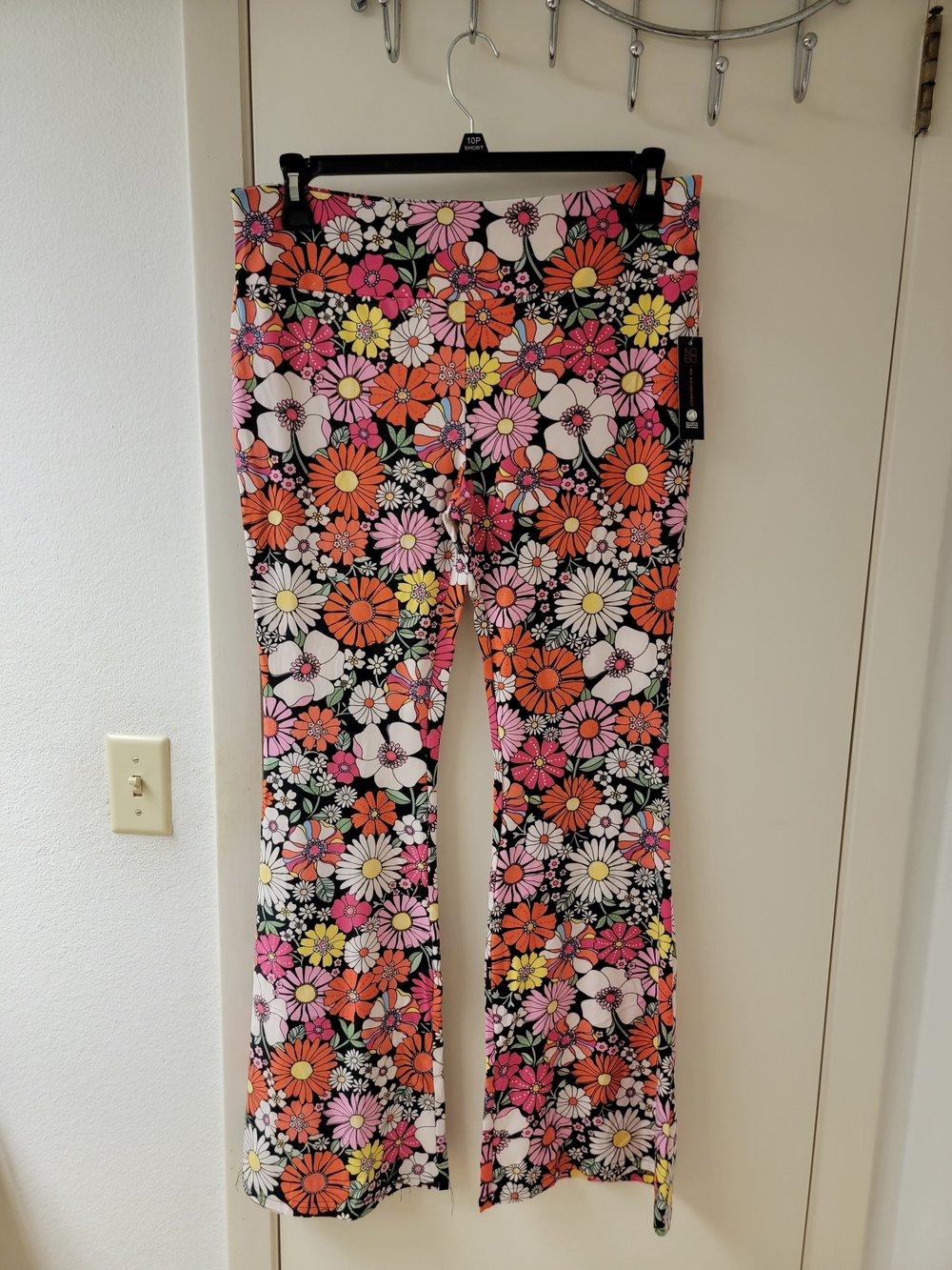 No Boundaries Floral Hippie 60's Daisy Flare Yoga Pants Size XXL BNWT!